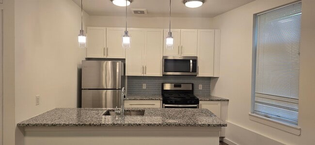 61 Virginia Ave in Jersey City, NJ - Building Photo - Building Photo