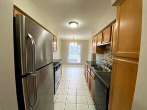 1987 Franklin Pl in Hoffman Estates, IL - Building Photo - Building Photo