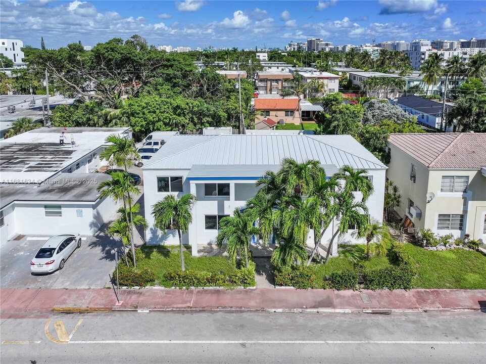 725 81st St, Unit 4 in Miami Beach, FL - Building Photo