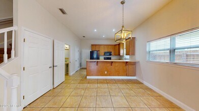 885 6TH S Ave in Jacksonville Beach, FL - Building Photo - Building Photo