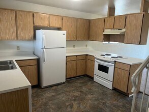 7665 Spouse Dr in Prescott Valley, AZ - Building Photo - Building Photo