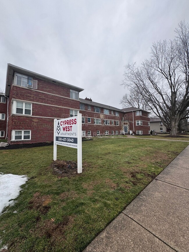 property at 1946 White Pond Dr