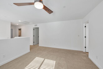 12161 Coal Crk Wy in Rancho Cordova, CA - Building Photo - Building Photo