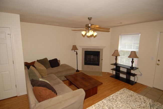 2355 Skyler Dr in Fayetteville, AR - Building Photo - Building Photo