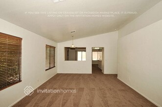 15912 W Smokey Dr in Surprise, AZ - Foto de edificio - Building Photo