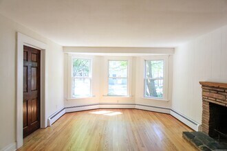 66 Barnett St, Unit 1 in New Haven, CT - Foto de edificio - Building Photo