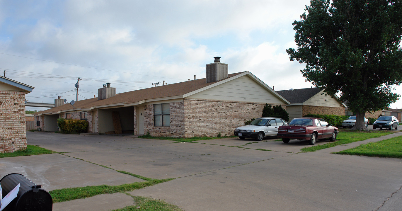 5702 Brownfield Dr in Lubbock, TX - Building Photo