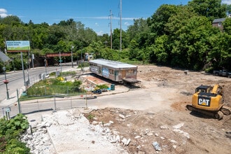 7611 Germantown Ave in Philadelphia, PA - Foto de edificio - Building Photo