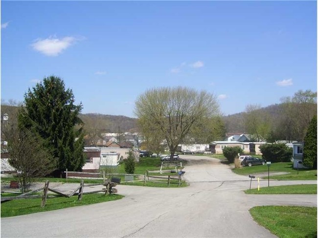 Maple Terrace Park in Avonmore, PA - Building Photo - Building Photo