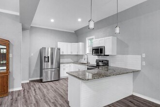 125 Allsup St in San Antonio, TX - Building Photo - Building Photo