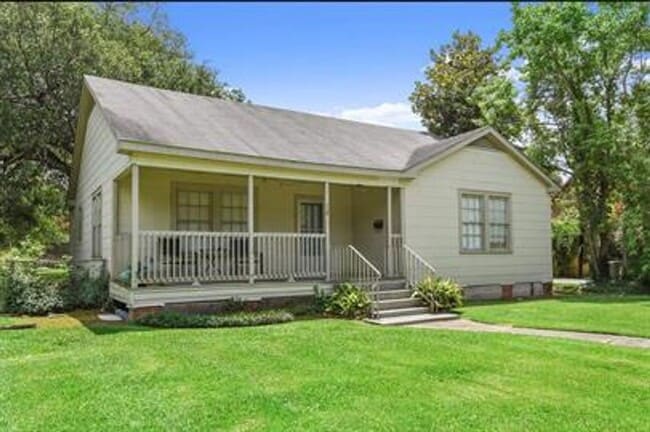 property at 239 West Dr