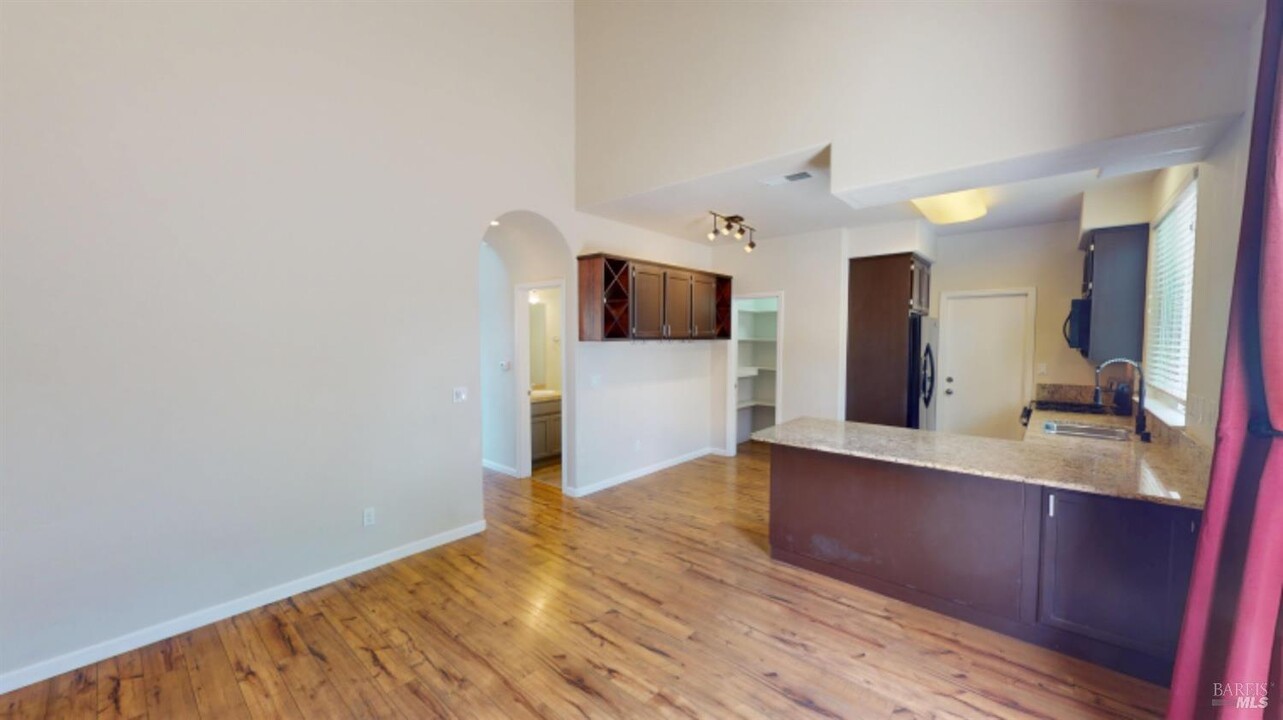 2060 Pascal St in Santa Rosa, CA - Building Photo