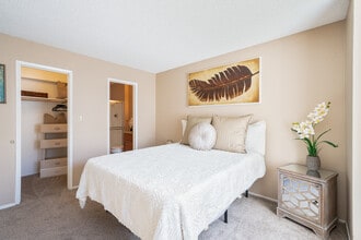 Santa Maria Apartments in Pleasanton, CA - Building Photo - Building Photo