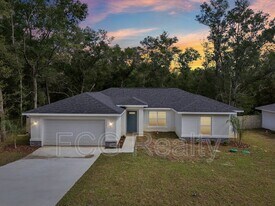 10675 N Adler Dr in Citrus Springs, FL - Building Photo