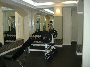 7350 Westpointe Blvd in Orlando, FL - Building Photo - Building Photo