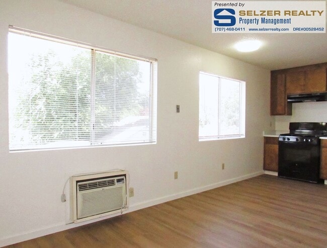 760 S Oak St in Ukiah, CA - Building Photo - Building Photo