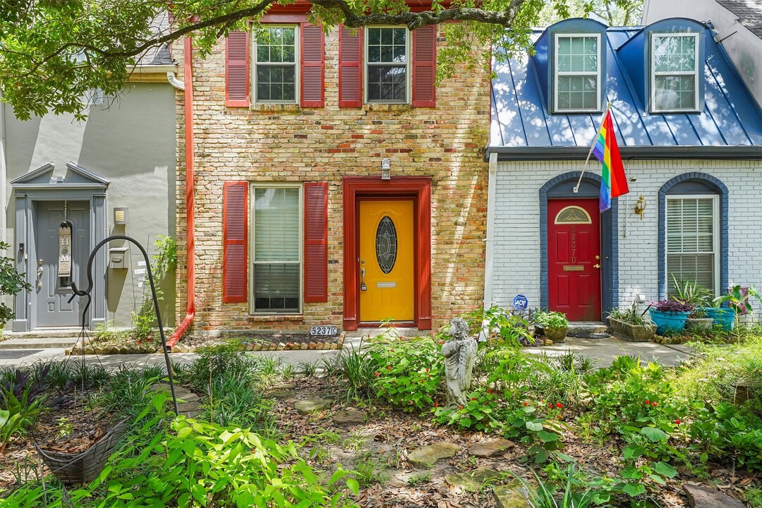 5237 Arboles Dr in Houston, TX - Foto de edificio