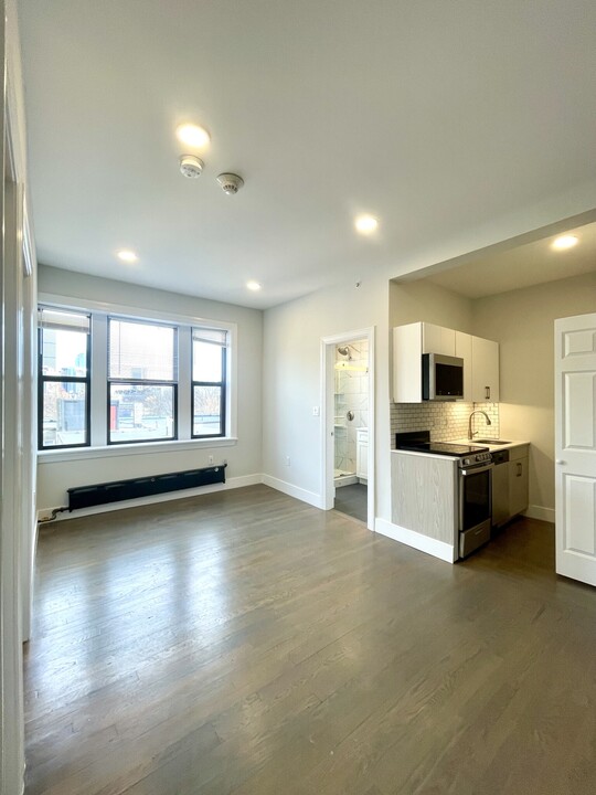 36 Peterborough St, Unit 4 in Boston, MA - Building Photo