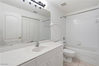 9409 Ivy Brook Run in Ft. Myers, FL - Building Photo - Building Photo