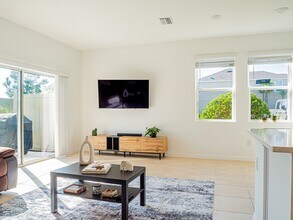 2350 Paravane Wy in Wesley Chapel, FL - Building Photo - Building Photo