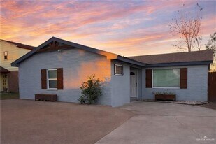 5 Gull Ave in McAllen, TX - Building Photo