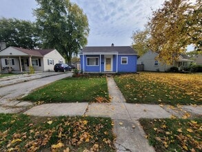 1323 Sunset Dr in Lafayette, IN - Building Photo - Building Photo