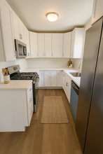 2625 San Marino St in Los Angeles, CA - Building Photo - Building Photo