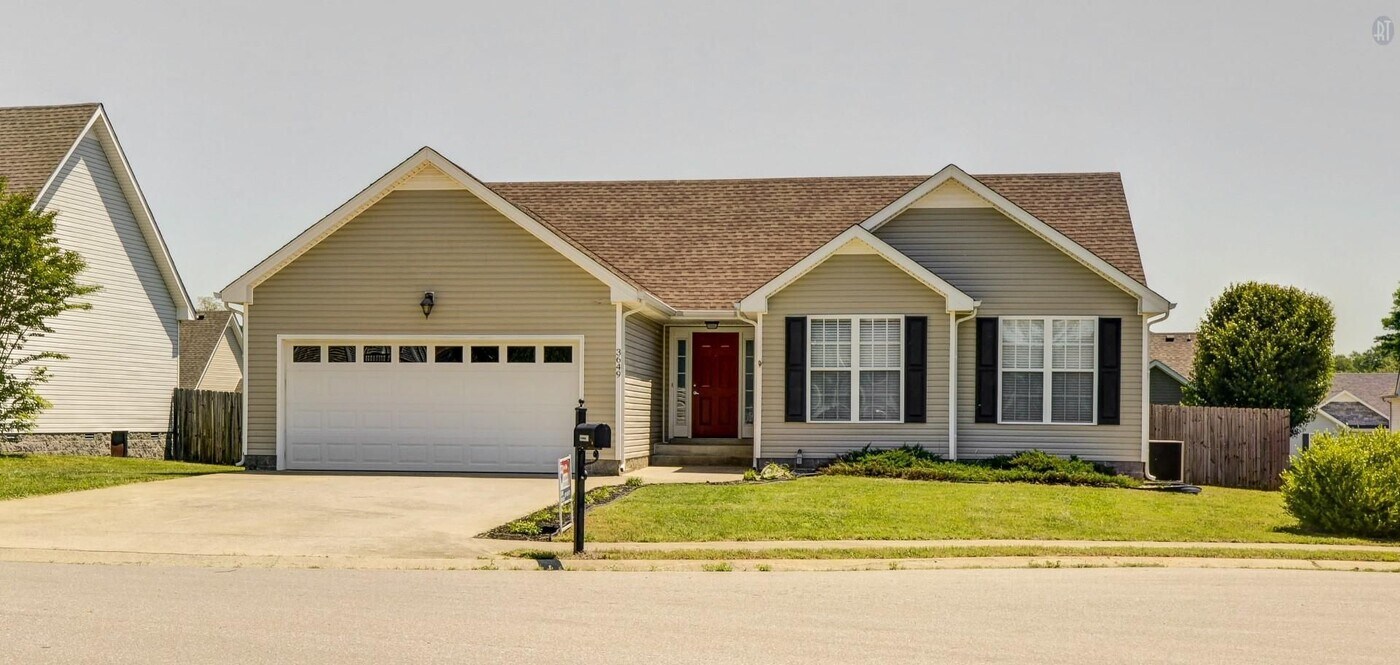 3649 S Naples Ct in Clarksville, TN - Building Photo