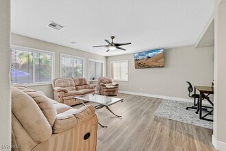 2735 Peekskill Ave in Henderson, NV - Building Photo - Building Photo