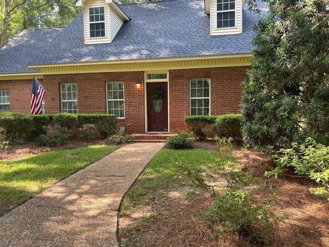 1381 Manor House Dr in Tallahassee, FL - Building Photo - Building Photo
