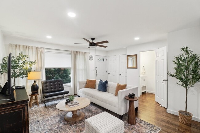 3008 N Spaulding Ave in Chicago, IL - Building Photo - Building Photo