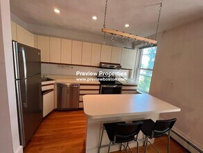 19 South St, Unit 2 in Boston, MA - Foto de edificio - Building Photo