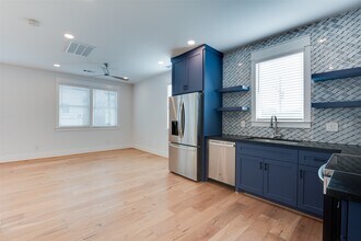 425 W 21st St in Houston, TX - Building Photo - Building Photo