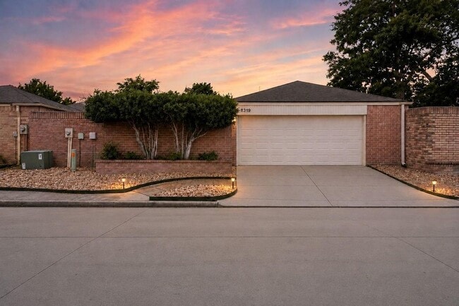 8319 Wind Veil Dr
