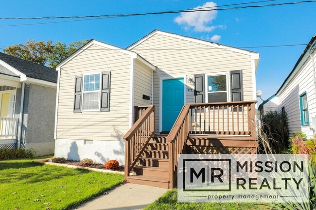 property at 472 Hunt Ave