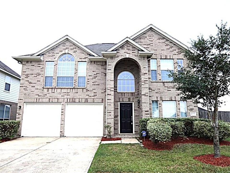 4002 Ashview Ln in Fresno, TX - Building Photo