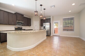 10135 Bricewood Pk in San Antonio, TX - Building Photo - Building Photo