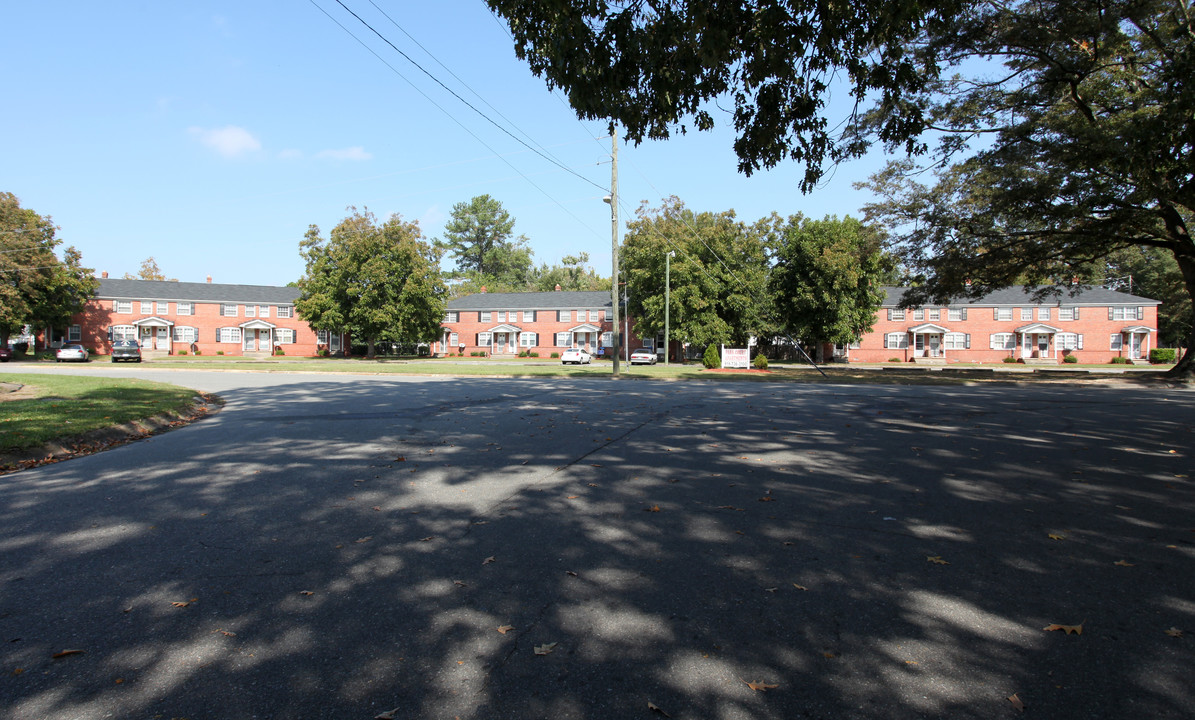 Park Court Apartments in Goldsboro, NC - Building Photo