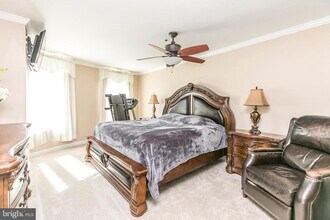 100 Harborview Dr, Unit 414 in Baltimore, MD - Building Photo - Building Photo