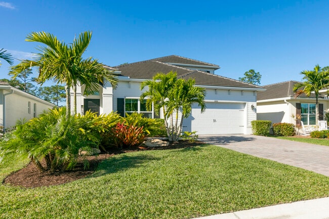 4660 SW Ardsley Dr in Stuart, FL - Foto de edificio - Building Photo