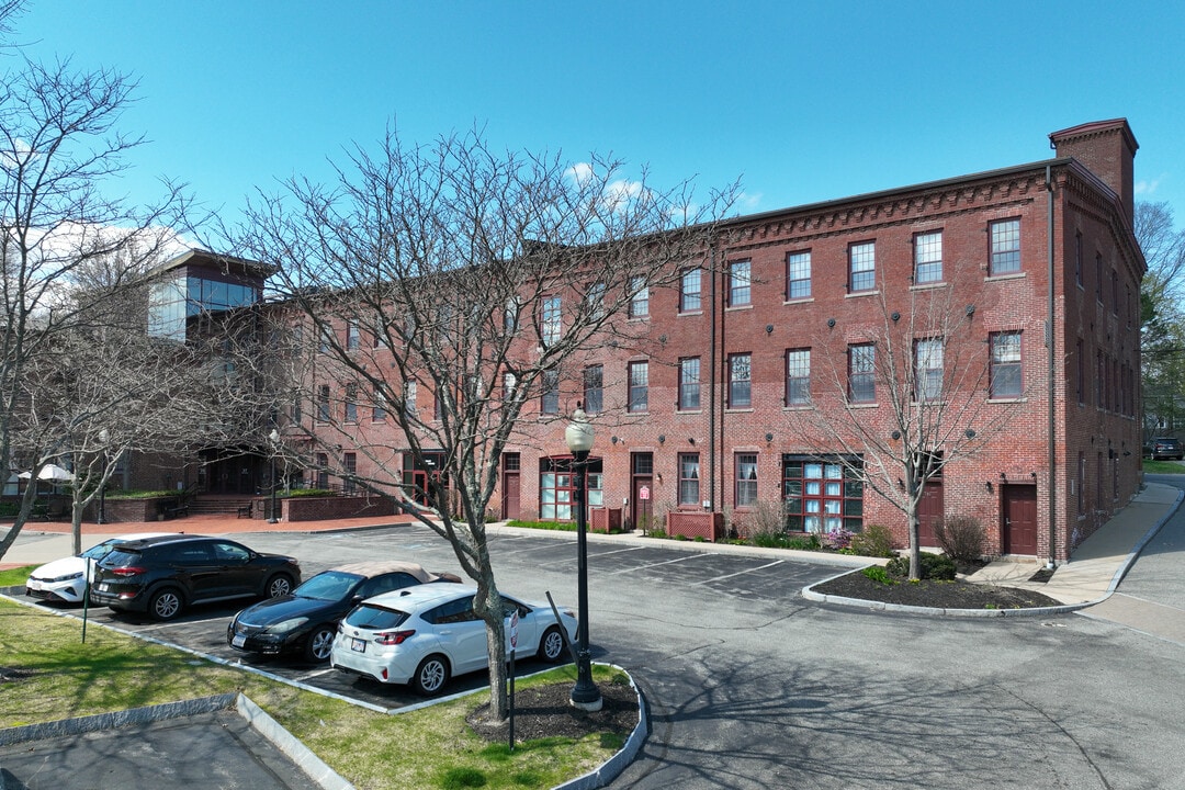 37 Millyard in Amesbury, MA - Building Photo