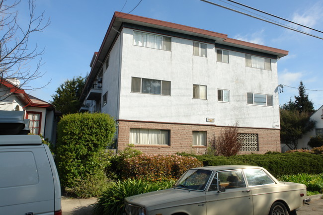 1721 Berkeley Way in Berkeley, CA - Building Photo - Building Photo