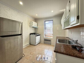 354 Bay Ridge Pkwy-Unit -4D in Brooklyn, NY - Building Photo - Building Photo