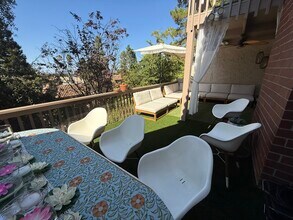 109 El Porton in Los Gatos, CA - Foto de edificio - Building Photo