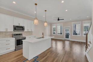 5317 California Ave in Nashville, TN - Building Photo
