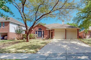 5425 Bryce Canyon Dr in Fort Worth, TX - Building Photo
