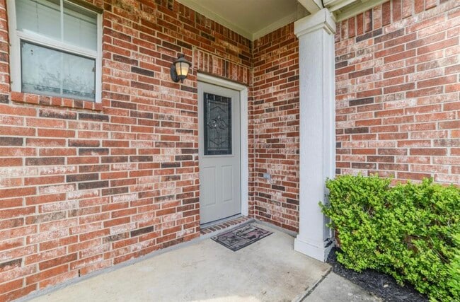 8126 Montague Manor Ln in Houston, TX - Foto de edificio - Building Photo