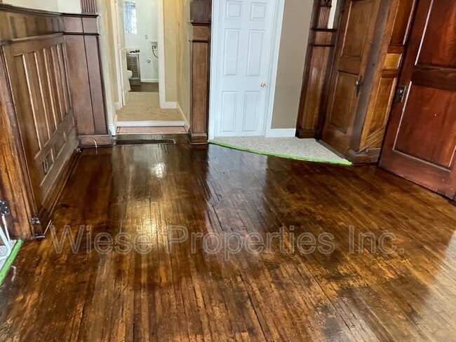 property at 423 E Keys Ave