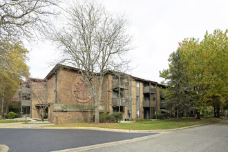 Woodstone Apartments in Kalamazoo, MI - Building Photo - Building Photo