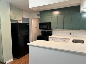 1400 Fairground St in Taylor, TX - Building Photo - Building Photo